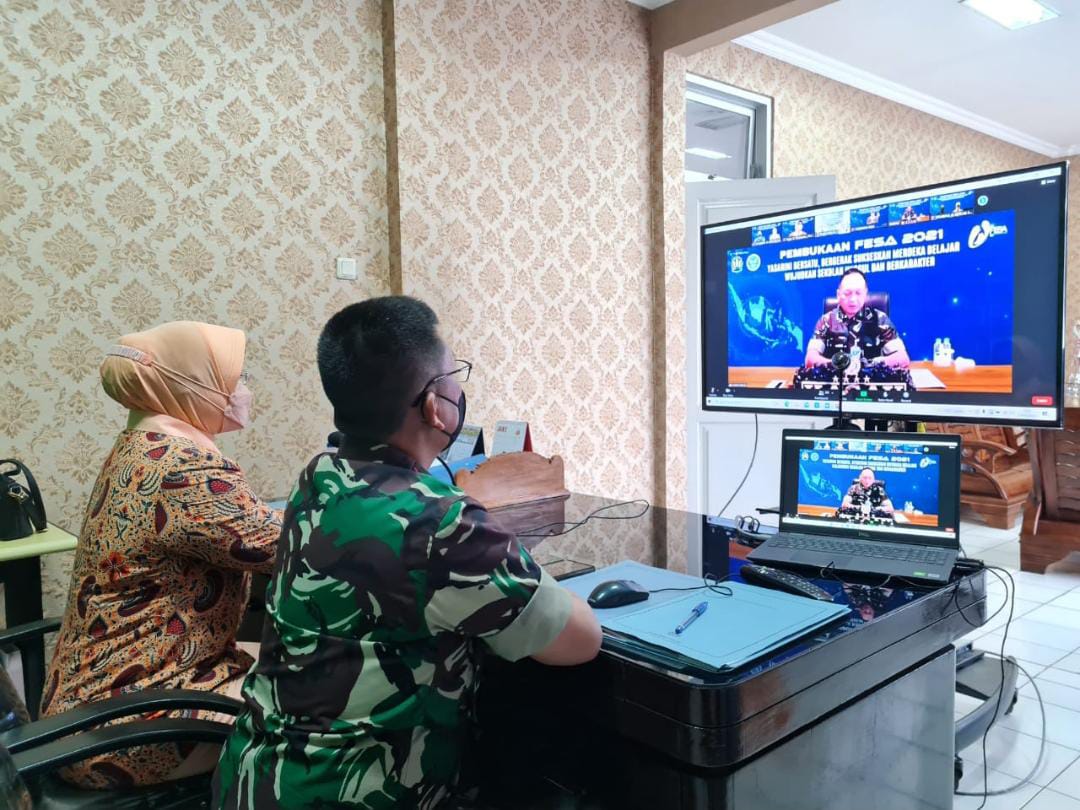 Danlanud Muljono Dan Ketua Yasarini Cabang Lanud Muljono Ikuti Vicon AMSO dan Opening FESA