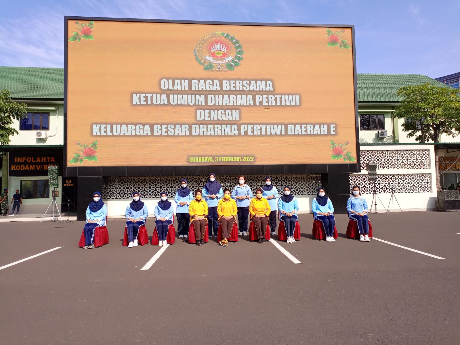 Olah Raga Bersama Dengan Ketua Umum Dharma Pertiwi