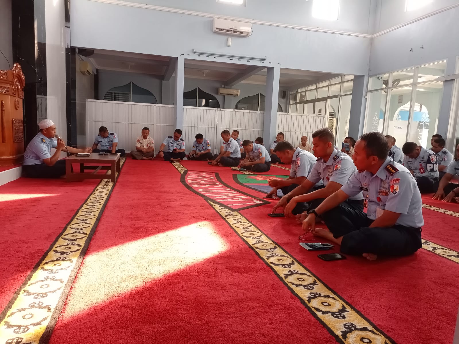 Segenap Umat Muslim Lanud Muljono Laksanakan Shalat Dhuha