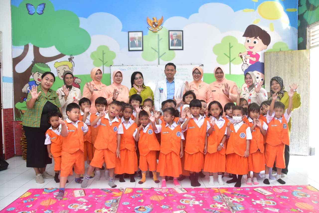 Ketua Yasarini Cabang Lanud Muljono Tinjau Sosialisasi Kesehatan Mata TK Angkasa 4
