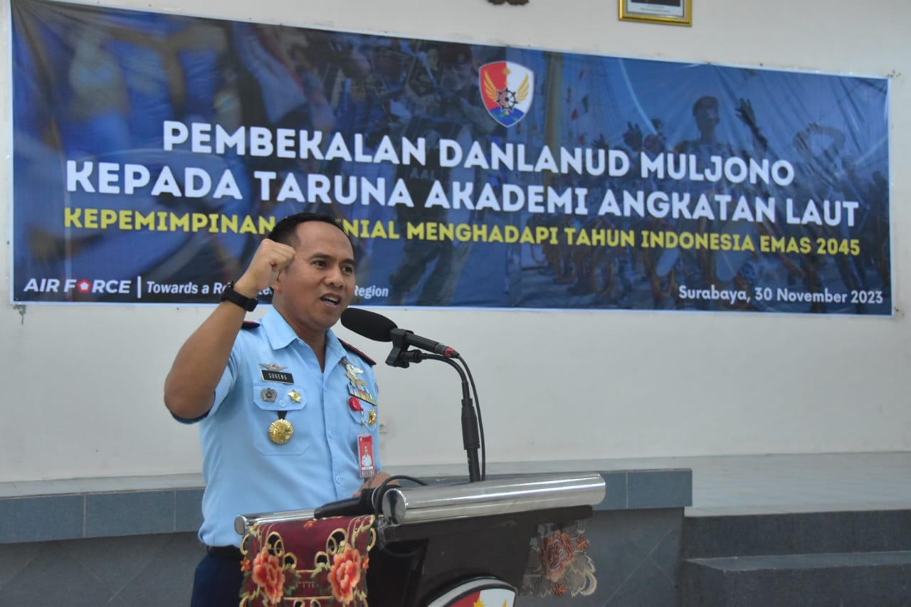Danlanud Muljono Berikan Pembekalan Kepemimpinan Kepada Taruna AAL