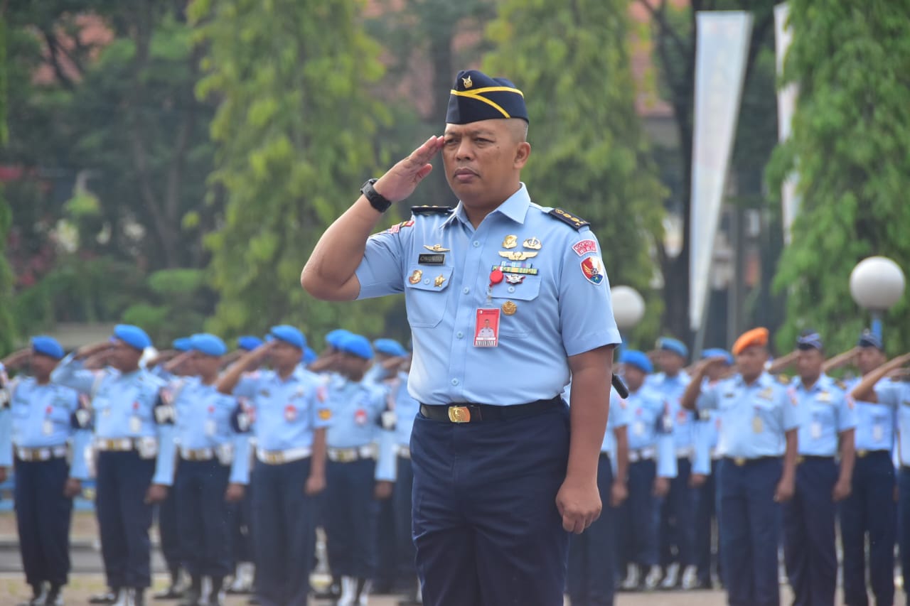 Kadisops Lanud Muljono Pimpin Upacara Bendera Mingguan
