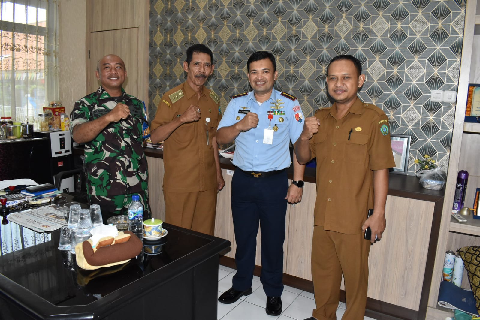 Eratkan Sinergitas,Komandan Lanud Muljono Silaturahmi Kepada Kades Sedati Agung
