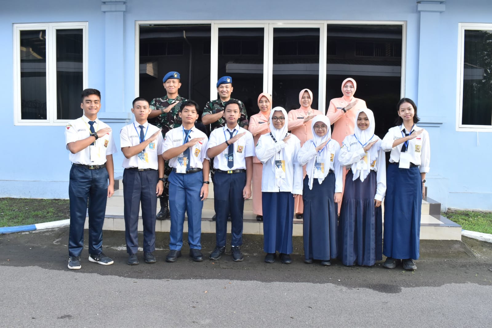 Danlanud Muljono Antar keberangkatan seleksi tingkat pusat Casis SMA Pradita Dirgantara