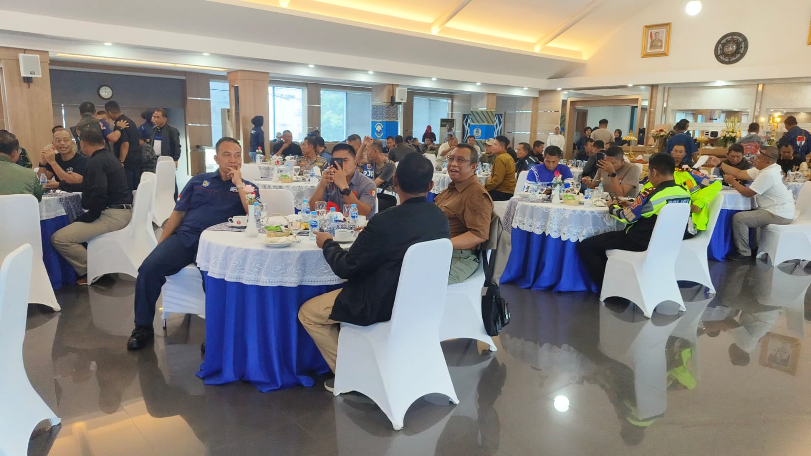 Kadisops Lanud Muljono Ikuti Acara Motoran Bareng dan Pembagian Sembako Bersama Jajaran TNI-POLRI