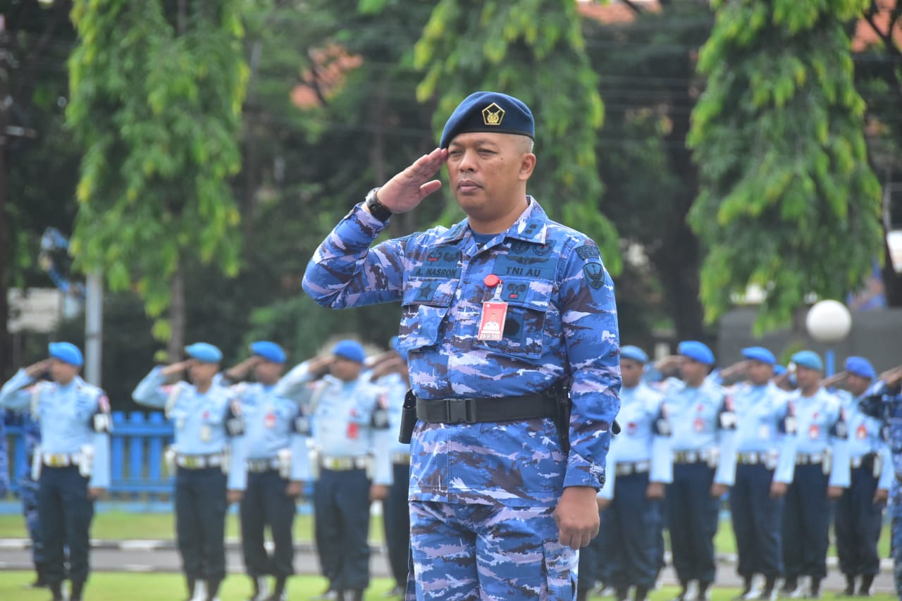 Tanamkan Cinta Tanah Air Prajurit, Lanud Muljono Gelar Upacara Bendera 17an